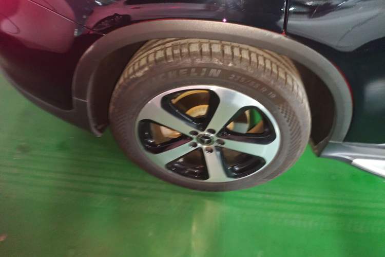 Used Mercedes-Benz GLC 2019 Facelift GLC 260 L 4MATIC Luxury Model
