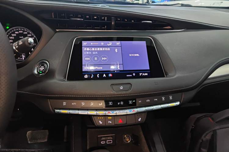 Used Cadillac XT4 2018 28T Two-Wheel Drive Leading Version
