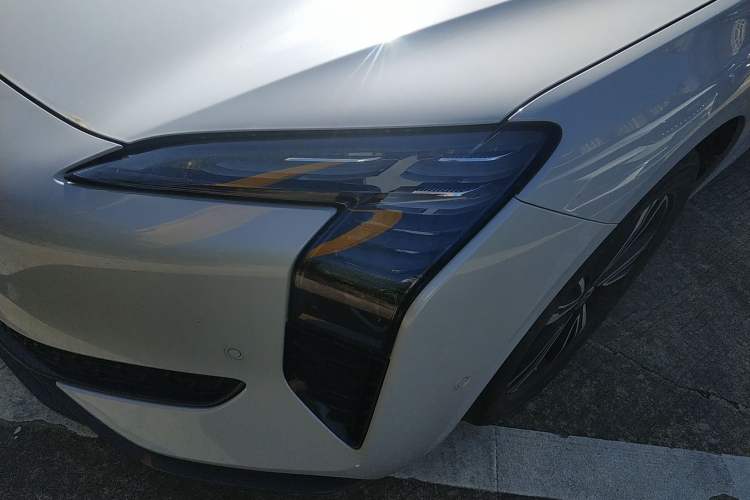 Used Hongqi EH7 2024 690 Pro
