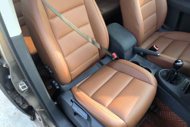 Used Volkswagen Touran 2015 1.4T Manual Fashion Edition 5-Seater
