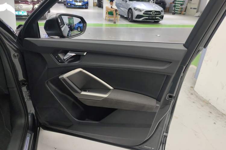 Used Audi Q3 2023 35 TFSI Fashion Dynamic Model (1.5T)
