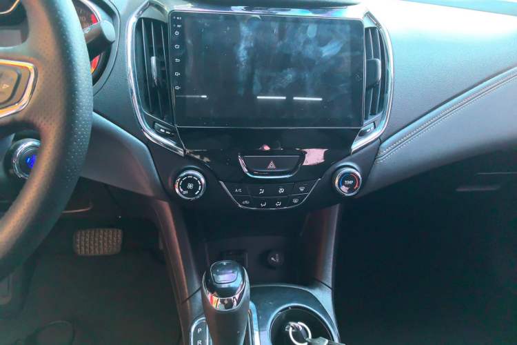 Used Chevrolet Cruze 2018 320 Automatic Xuanfeng Urban Edition