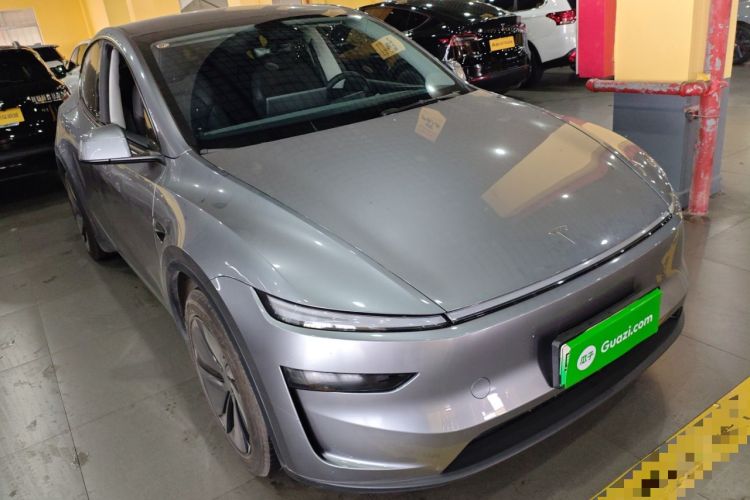 Used Tesla Model Y 2025 Rear-Wheel-Drive Version