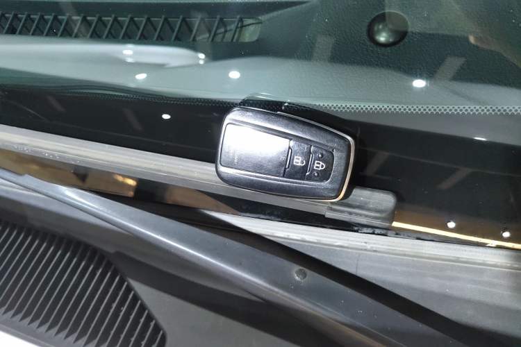 Used Toyota Prado 2018 3.5L Automatic TX-L with Rear-Mounted Spare Tire
