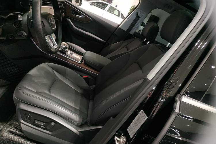 Used Audi Q7 2023 55 TFSI quattro S line Sport Edition