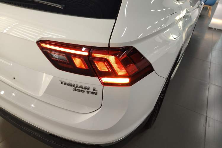 Used Volkswagen Tiguan L 2020 330TSI Automatic Two-Wheel Drive Panoramic Comfort Edition China VI Standard