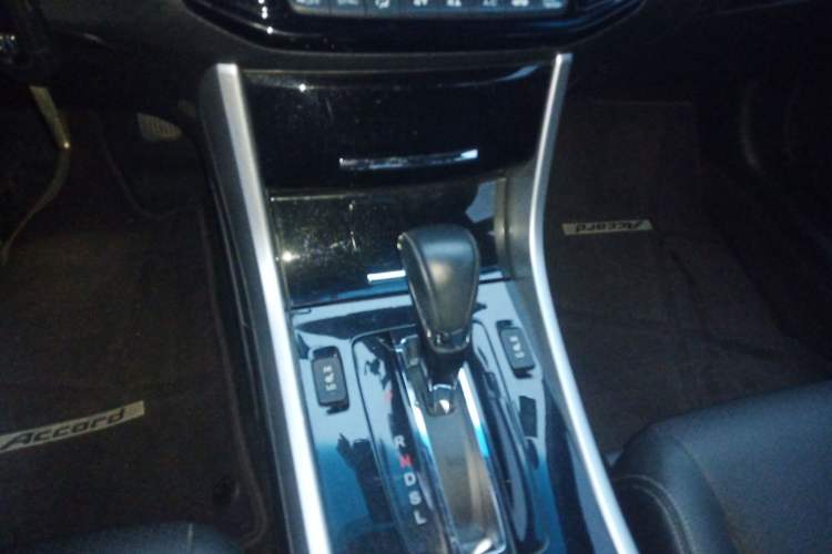 Used Honda Accord 2016 2.0L Luxury Edition