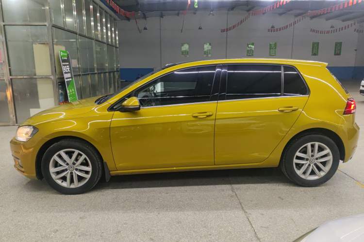 Used Volkswagen Golf 2018 1.6L Automatic Comfort Model
