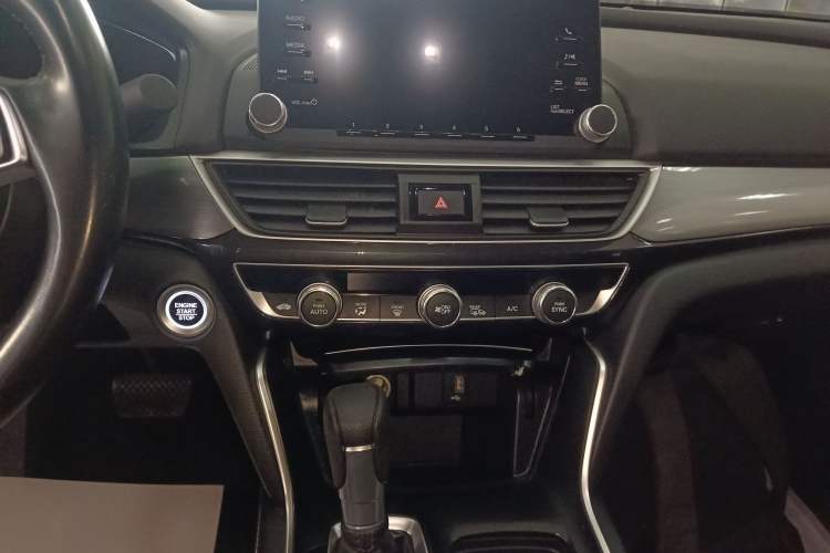 Used Honda Inspire 2019 260TURBO Elegant Edition China VI Emission Standard
