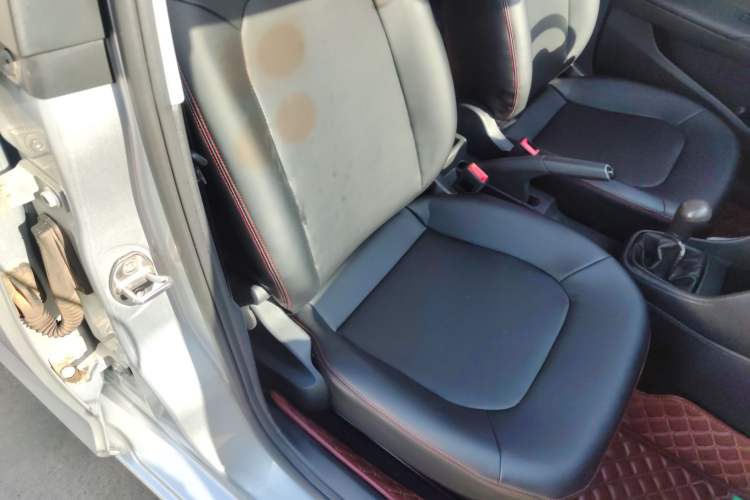 Used Volkswagen Jetta 2015 1.6L Manual Fashion Edition