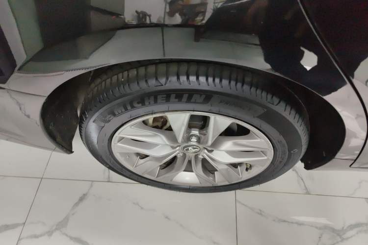 Used Toyota Avalon 2019 2.0L Luxury Edition China VI Standard
