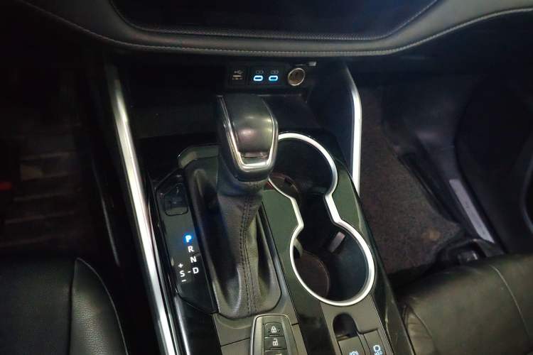 Used Toyota Highlander 2022 Dual-Engine 2.5L Four-Wheel Drive Prestige Version 7 Seats