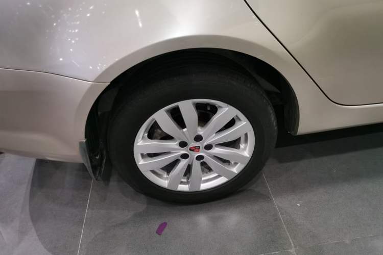 Used Roewe 350 2015 1.5L Automatic Luxury Sunroof Edition
