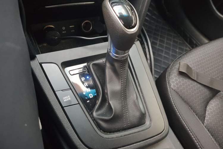 Used Hyundai Elantra 2016 1.4T Dual-Clutch Xuan Dong · Dynamic Version
