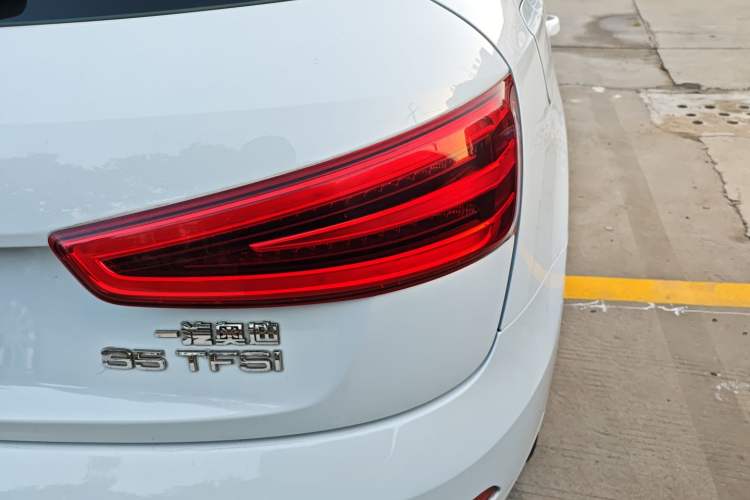 Used Audi Q3 2015 35 TFSI Comfort Model
