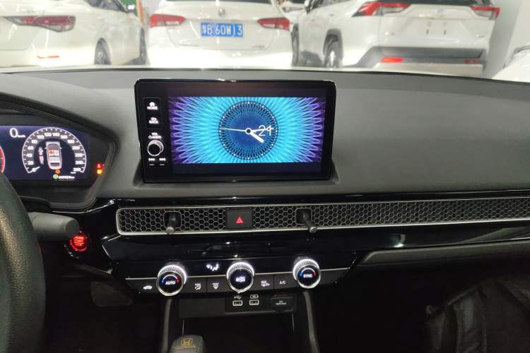 Used Honda Civic 2023 240TURBO CVT Dynamic · Center Stage Special Edition