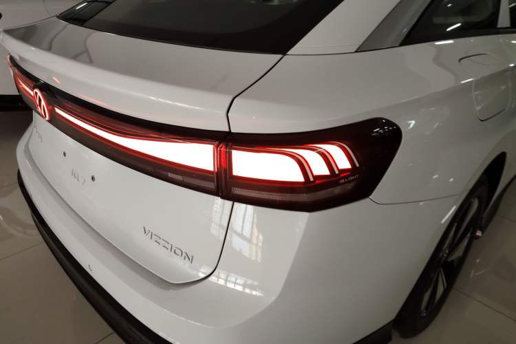 Used Volkswagen ID.7 VIZZION 2024 AIR model