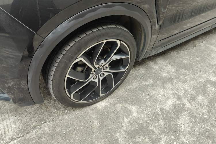 Used Lynk & Co 05 2020 2.0TD Two-Wheel Drive Shine Halo
