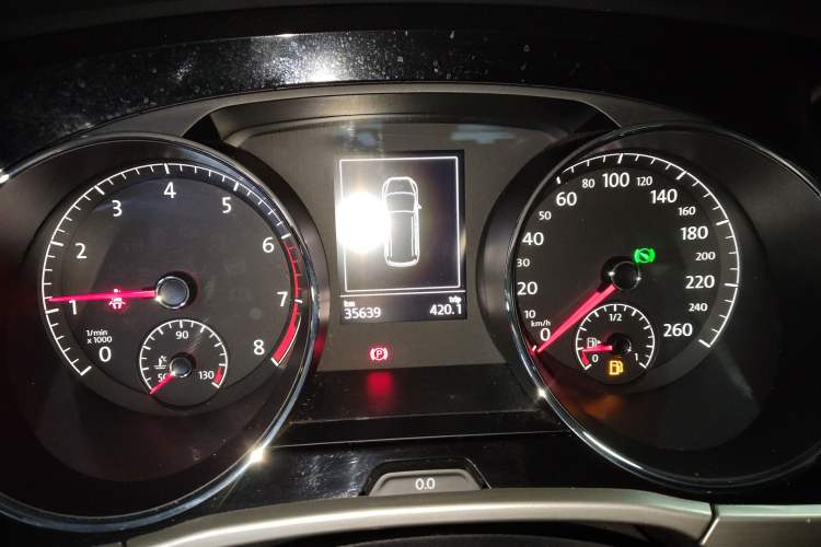 Used Volkswagen Touran 2018 Volkswagen Touran L 280TSI DSG Comfort Edition 7 Seats China VI Standard