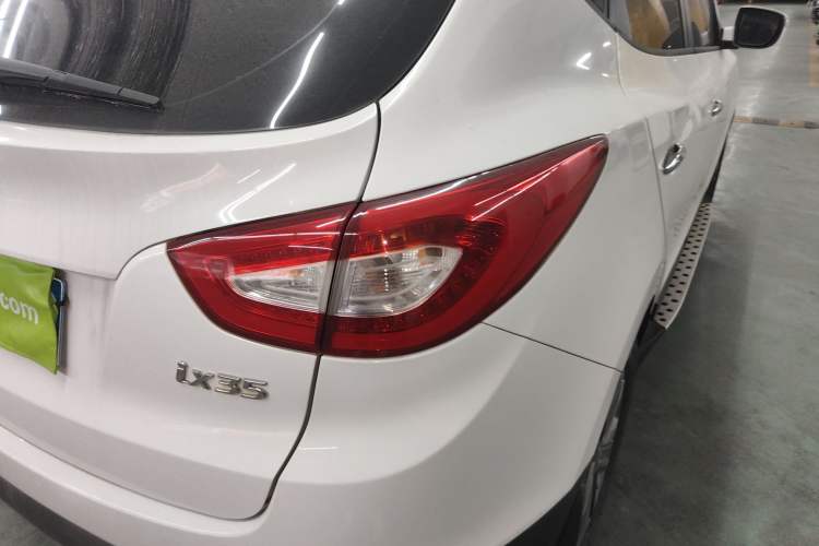 Used Hyundai ix35 2013 2.0L Automatic Two-Wheel Drive Smart GLS China IV Standard
