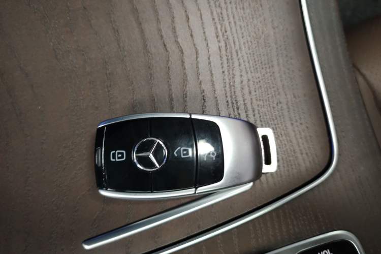 Used Mercedes-Benz E-Class 2020 Facelift E 300 L Stylish Edition
