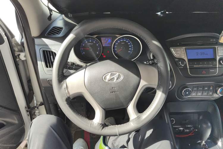 Used Hyundai ix35 2012 2.0L Automatic Two-Wheel Drive New Edition GL
