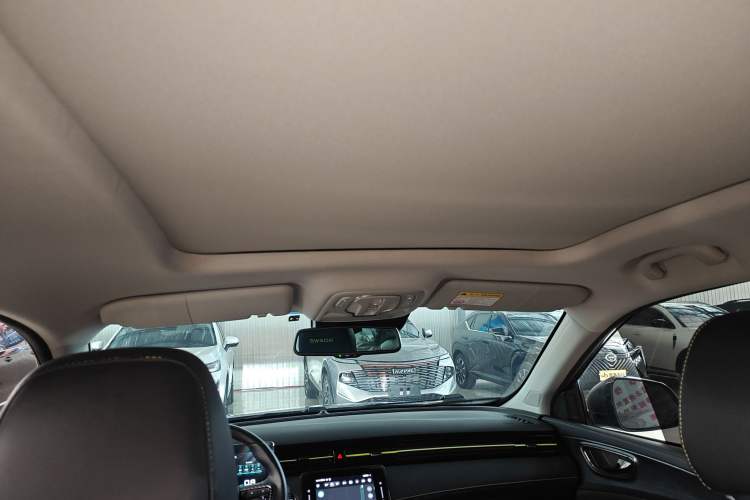 Used Roewe RX5 2021 PLUS 330TGI Automatic National Style Smart Luxury Edition
