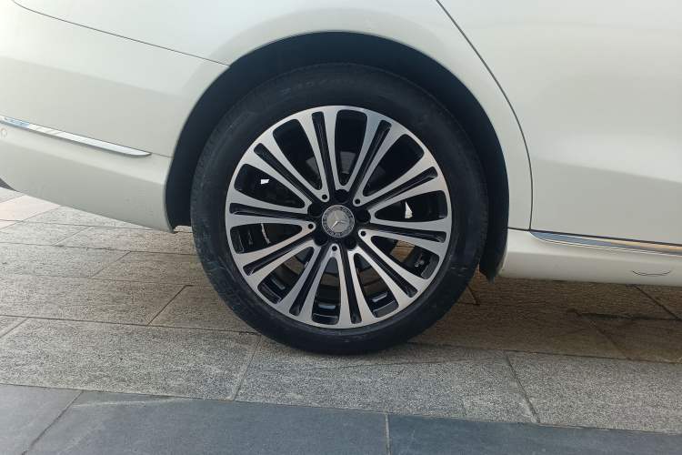 Used Mercedes-Benz C-Class 2015 C 200 L 4MATIC
