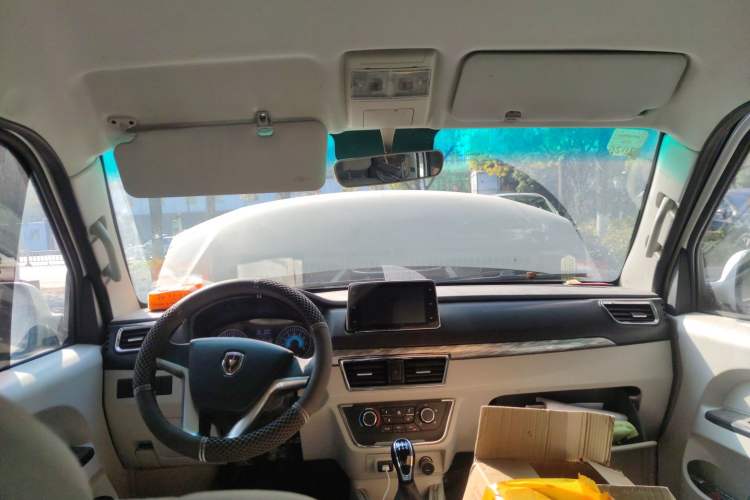 Used Jinbei New Hiace S 2023 1.5L Wealth Edition Passenger Van 5/6/7-Seater Central Air Conditioning Version SWC15M
