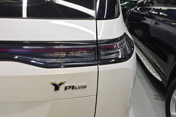 Used AION Y 2023 Younger Star Edition
