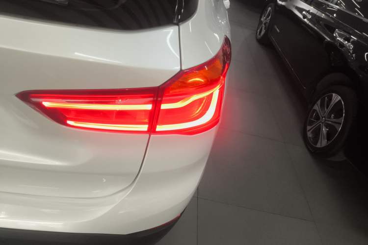 Used BMW X1 2016 sDrive18Li Premium Edition
