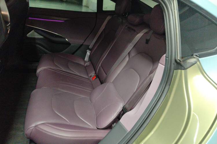 Used Xiaomi Auto SU7 2024 Four-Wheel Drive Ultra-Long Range Advanced Intelligent Driving Max Edition