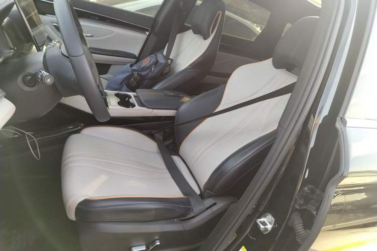 Used BYD Song PLUS New Energy 2024 HONOR Edition DM-i 110km Flagship Model
