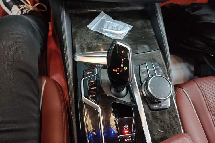 Used BMW 5 Series 2022 Second Facelift 525Li M Sport Package
