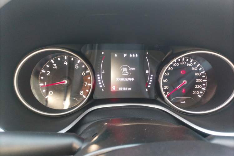 Used  Compass 2020 220T Automatic Leading Edition
