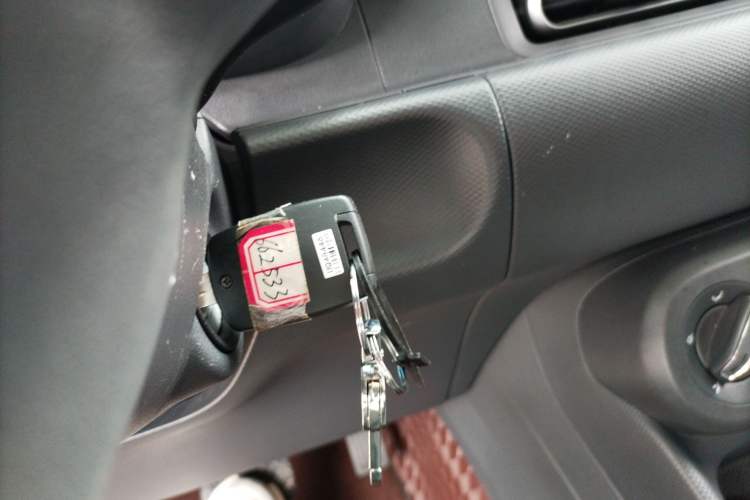 Used Wuling Hongguang New Energy 2024 All-Electric Model 300KM Standard Version
