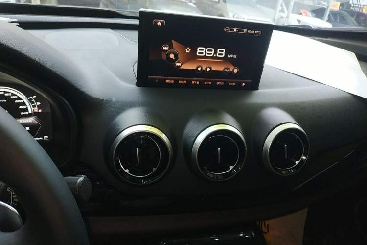 Used Wey VV7 2017 2.0T Flagship Model
