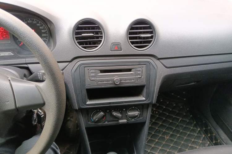 Used Volkswagen Jetta 2015 1.6L Manual Fashion Edition