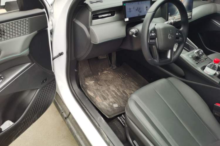 Used BYD Qin PLUS 2025 DM-i Smart Drive 120KM Superior Model
