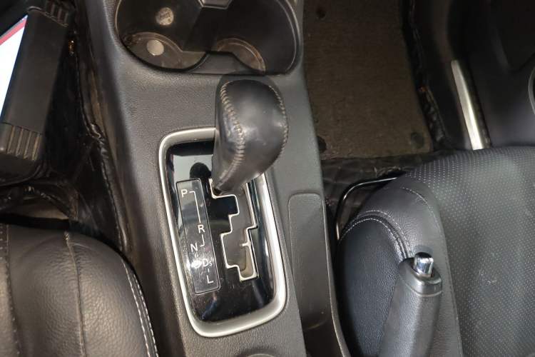 Used Mitsubishi Outlander 2013 2.4L 4x4 Luxury Navigation Edition 5 Seats
