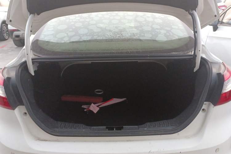 Used Ford Focus 2012 Sedan 1.6L Manual Comfort Model
