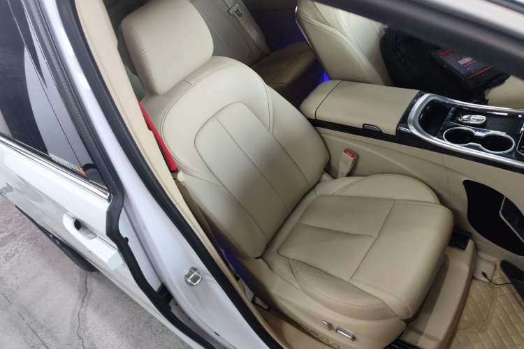 Used Buick GL8 2023 ES Lu Zun Deluxe Model