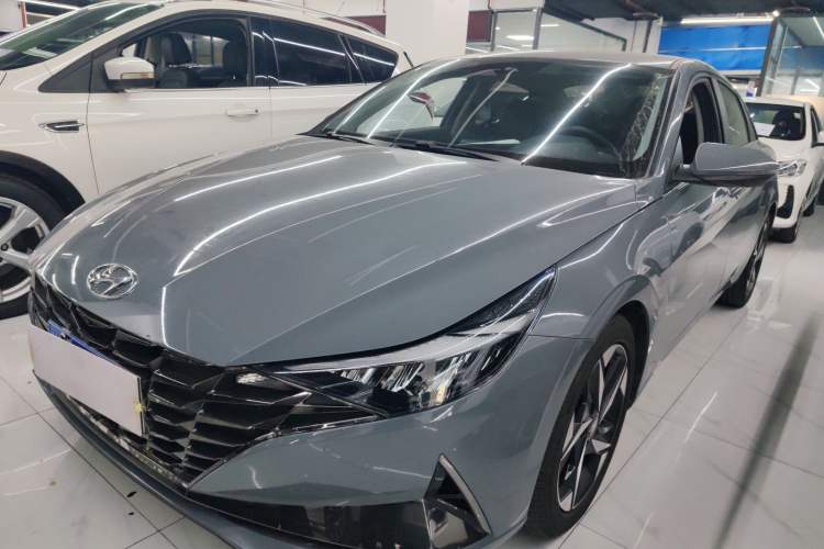 Used Hyundai Elantra 2022 1.5L CVT LUX Prestige Edition
