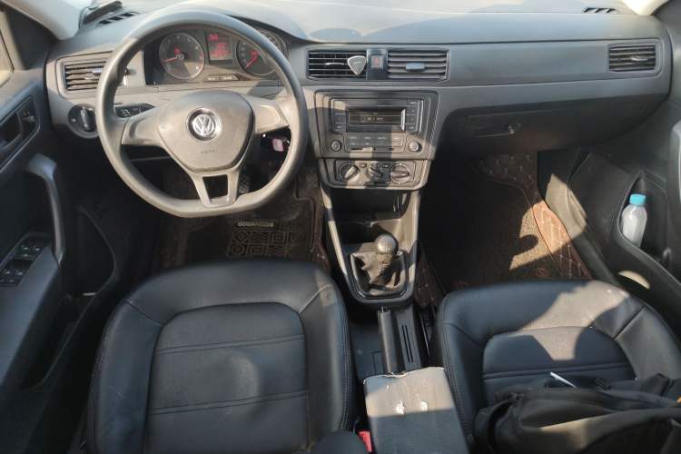 Used Volkswagen Santana 2016 1.6L Manual Fashion Edition
