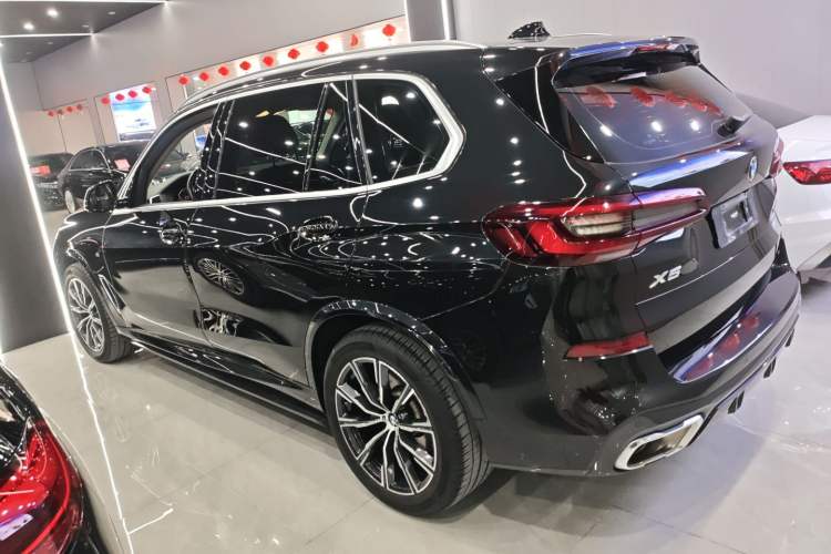 Used BMW X5 2022 Restyled xDrive 30Li Luxury Version M Sport Package
