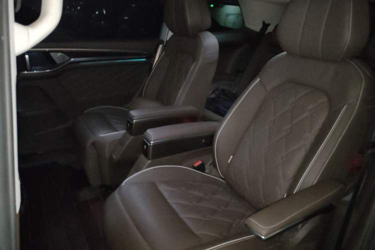 Used Volkswagen Viloran 2020 380TSI Prestige Edition
