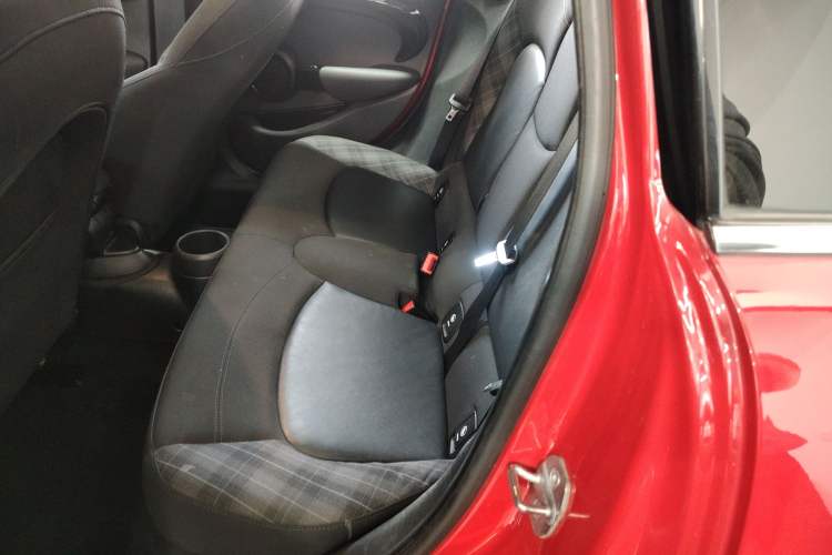 Used  MINI 2019 1.5T COOPER Classic Edition Five-Door Version