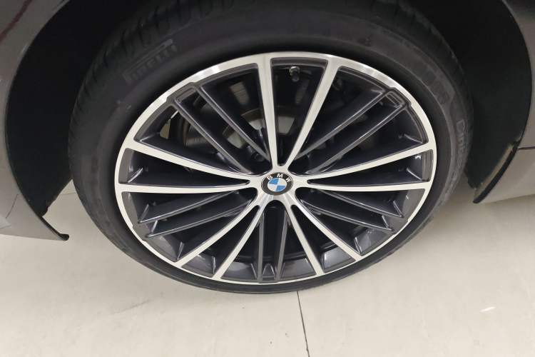 Used BMW 5 Series 2022 Restyled 530Li Leading Edition M Sport Package
