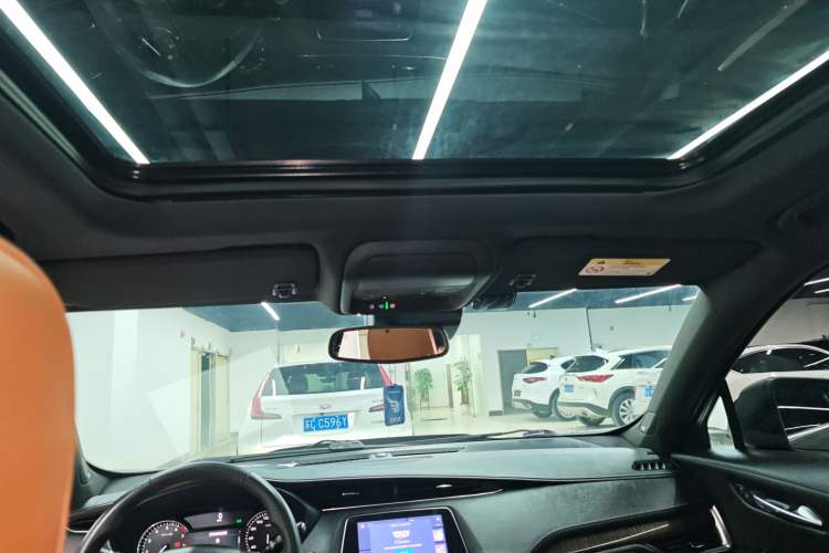 Used Cadillac XT4 2022 28T Two-Wheel Drive Prestige Version