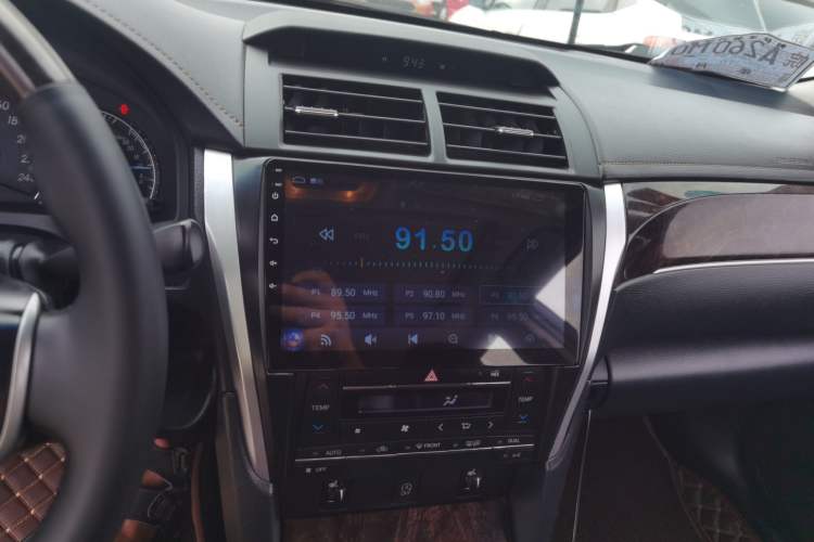 Used Toyota Camry 2016 2.0G 10th Anniversary Leading Edition
